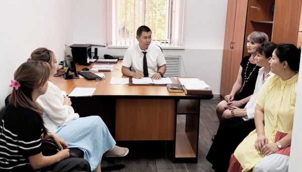 БЕСЕДА С СОТРУДНИКАМИ