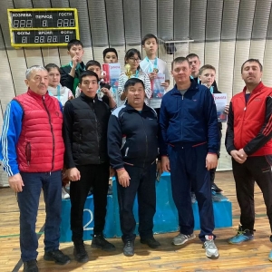 СОРЕВНОВАНИЯ ПО НАСТОЛЬНОМУ ТЕННИСУ