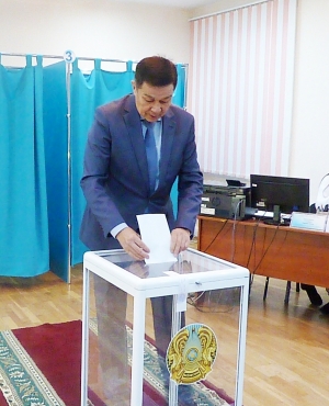 Избирательные участки города Державинска и Валихановского сельского округа начали свою работу для проведения выборов акимов...